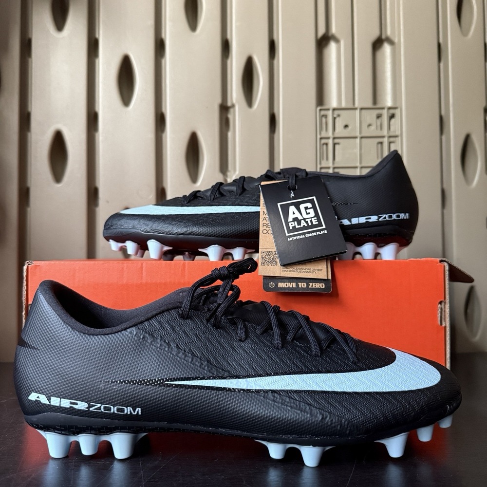 Nike Mercurial Vapor 16 Academy Soccer Cleats FQ8364-001 Men's Size 10.5